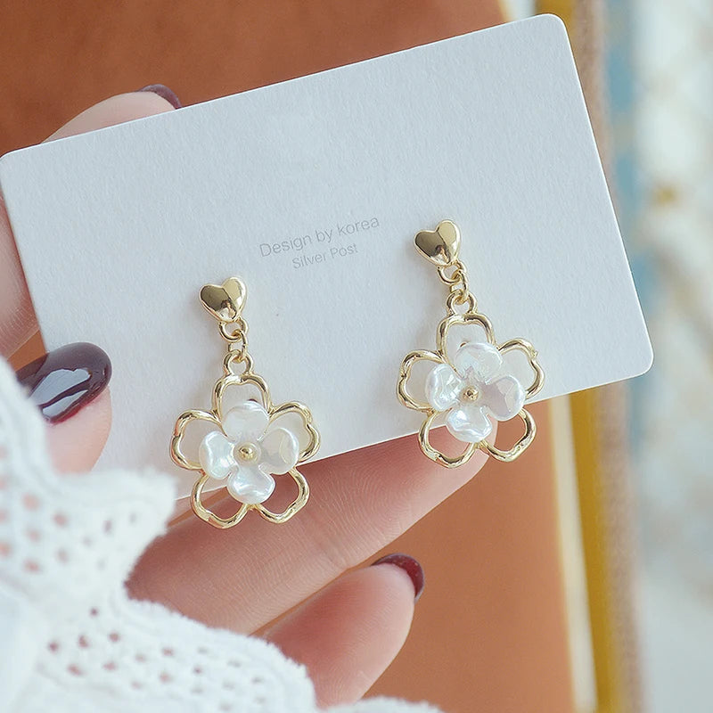 14K Gold Leaf Stud Earrings – Cubic Zirconia Wedding Jewelry