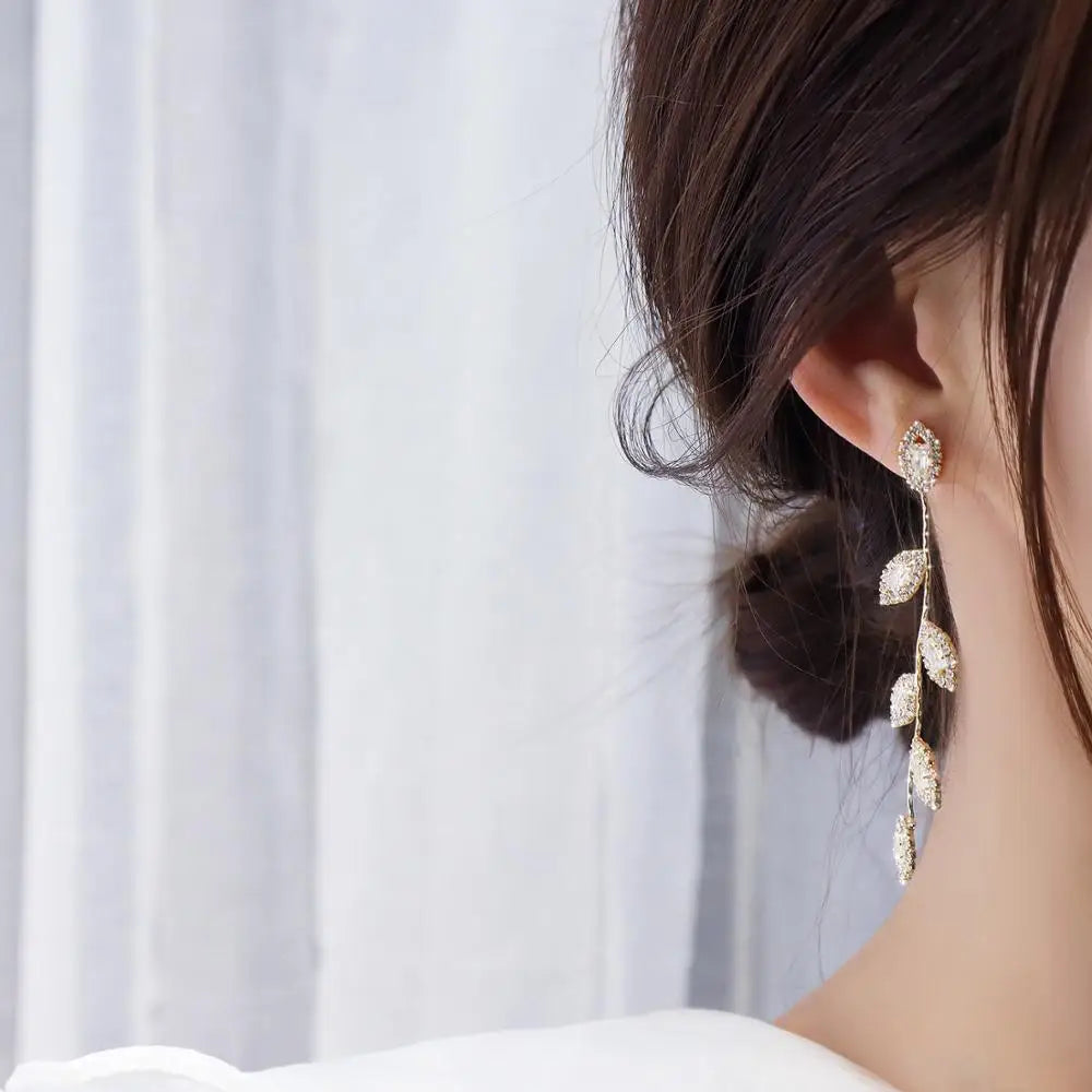 Women’s luxury gold earrings

