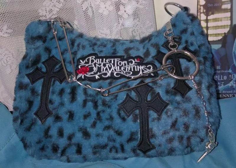 Gothic Chain Crossbody Bag: Edgy, Plush, and Perfect for the Y2K Vibe - Stylemein