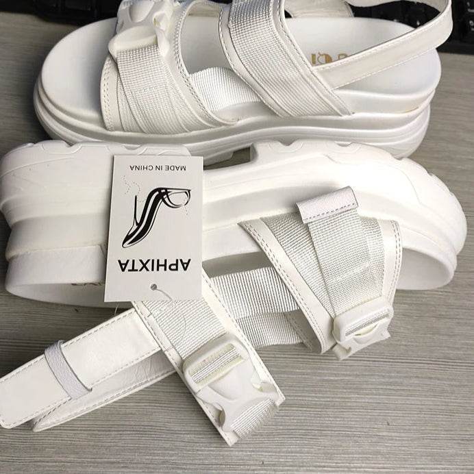 Thick sole height-increasing sandals with canvas upper

