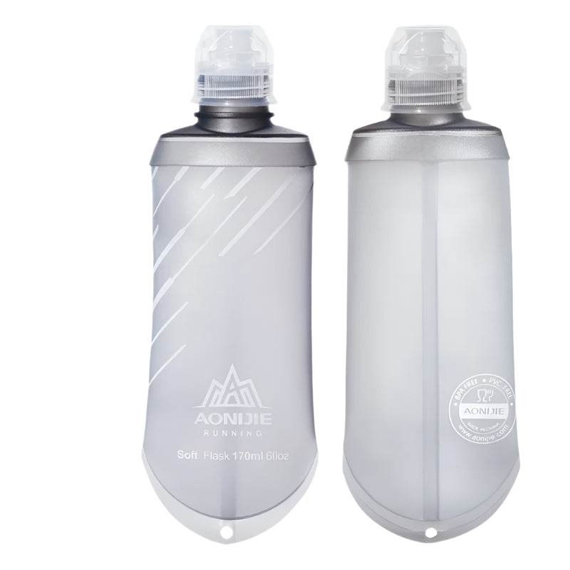 A runner using the collapsible soft flask during a marathon.

