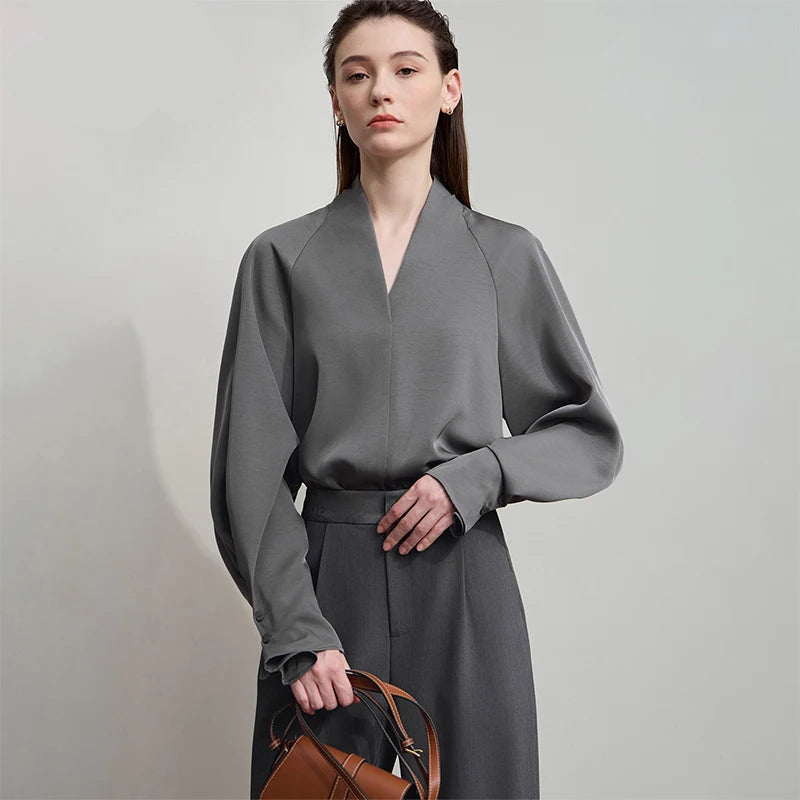 Elegant V-Neck Blouse – Loose Long Sleeve Autumn Top