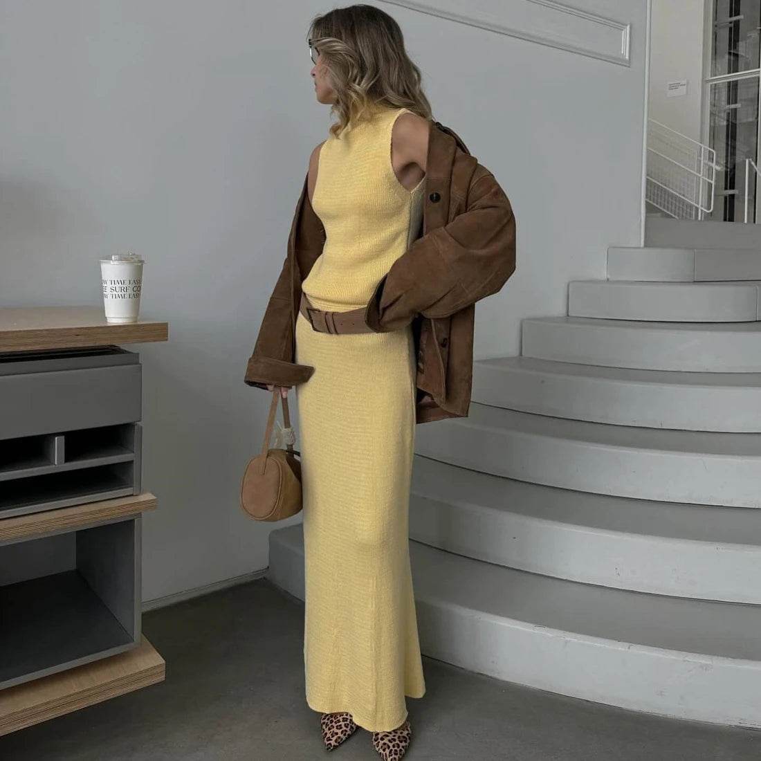 Turtleneck vest with skirt

