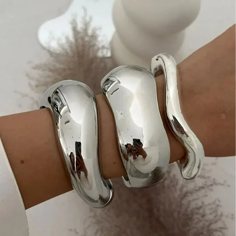 Unisex oversized bracelet

