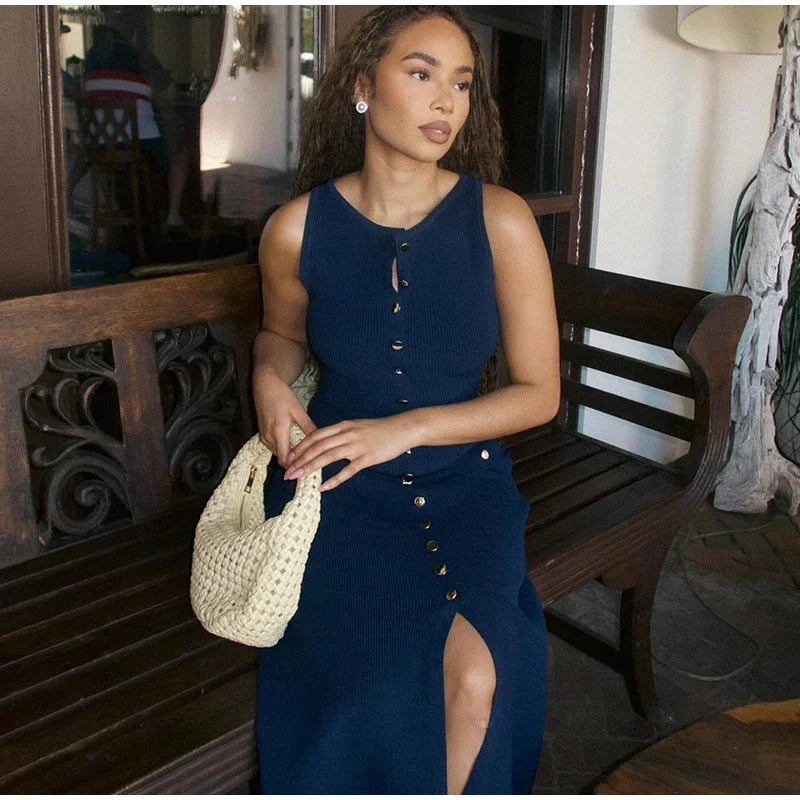 Women’s Knitted Long Dress – Elegant Sleeveless Button Bodycon