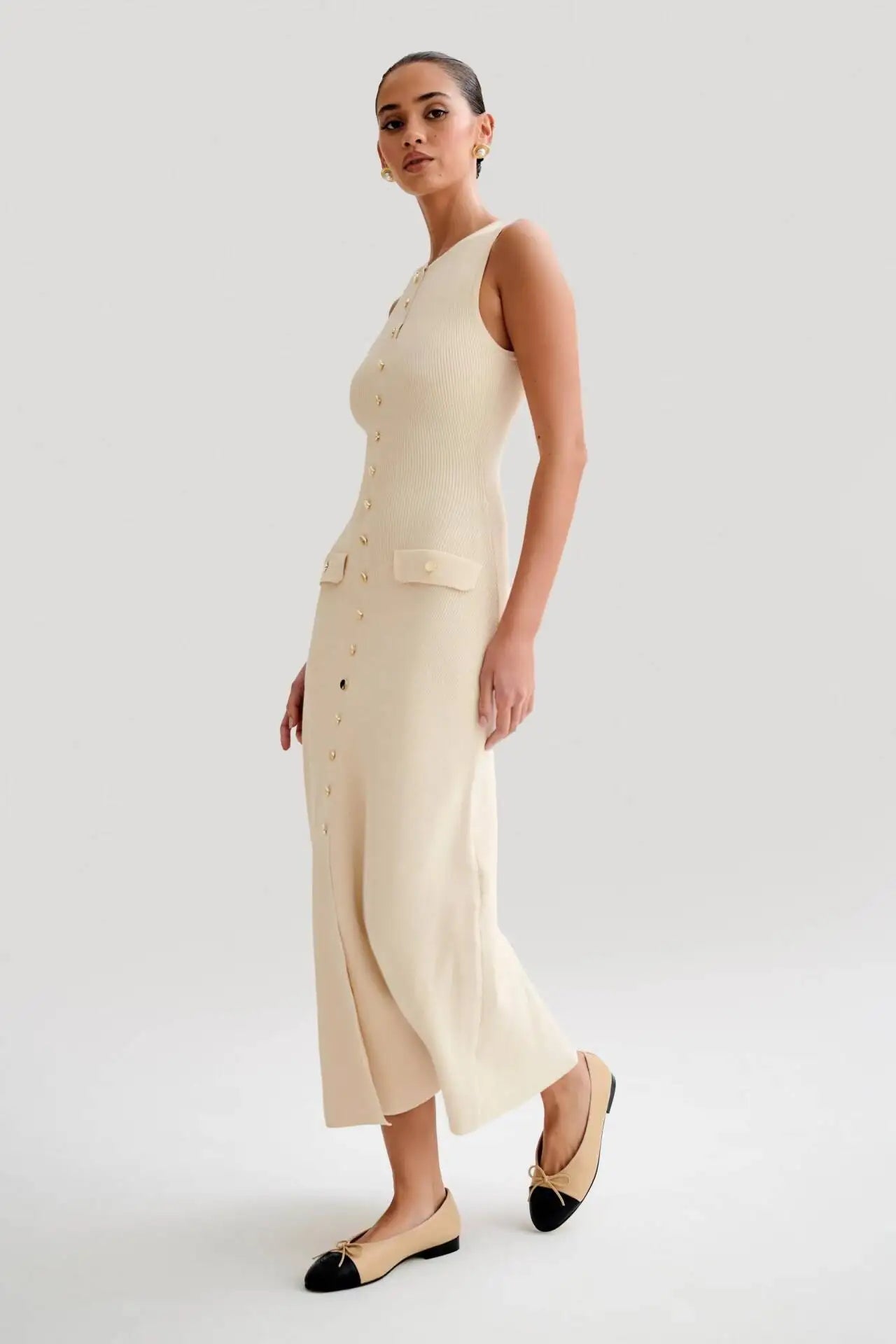 Women’s Knitted Long Dress – Elegant Sleeveless Button Bodycon