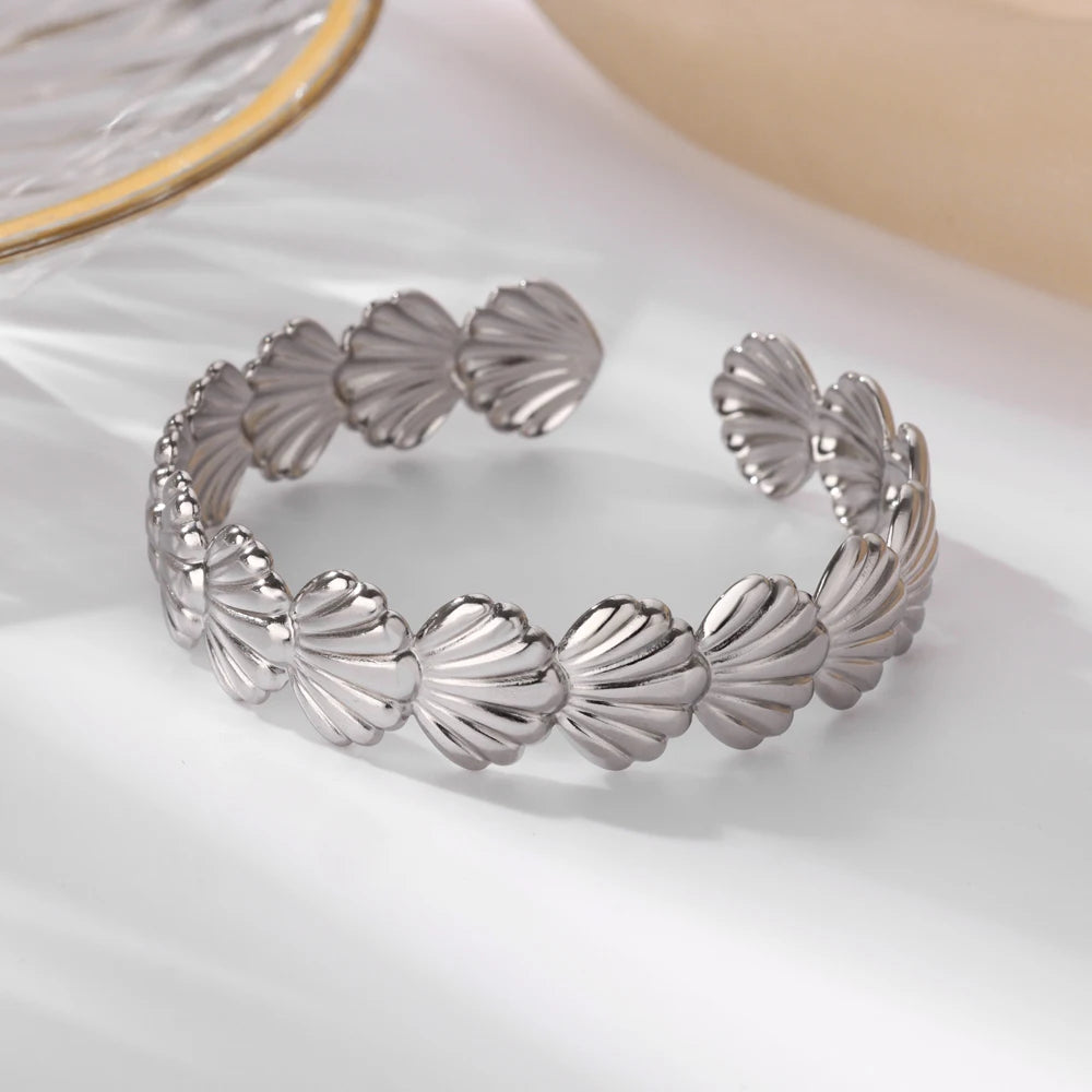 Chunky Gold Flower Cuff Bangle – Stainless Steel Wide Bracelet for Women