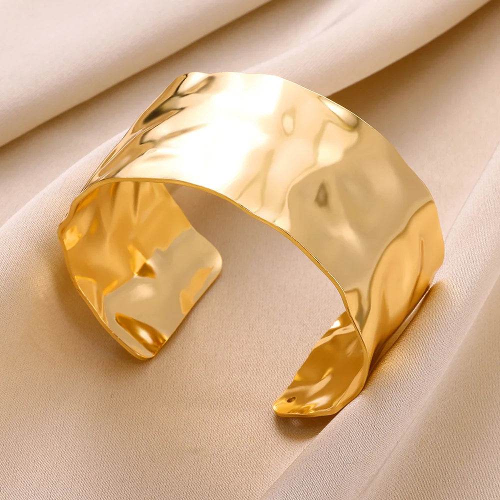 Stylemein - Chunky Gold Flower Cuff Bangle – Stainless Steel Wide Bracelet for Women