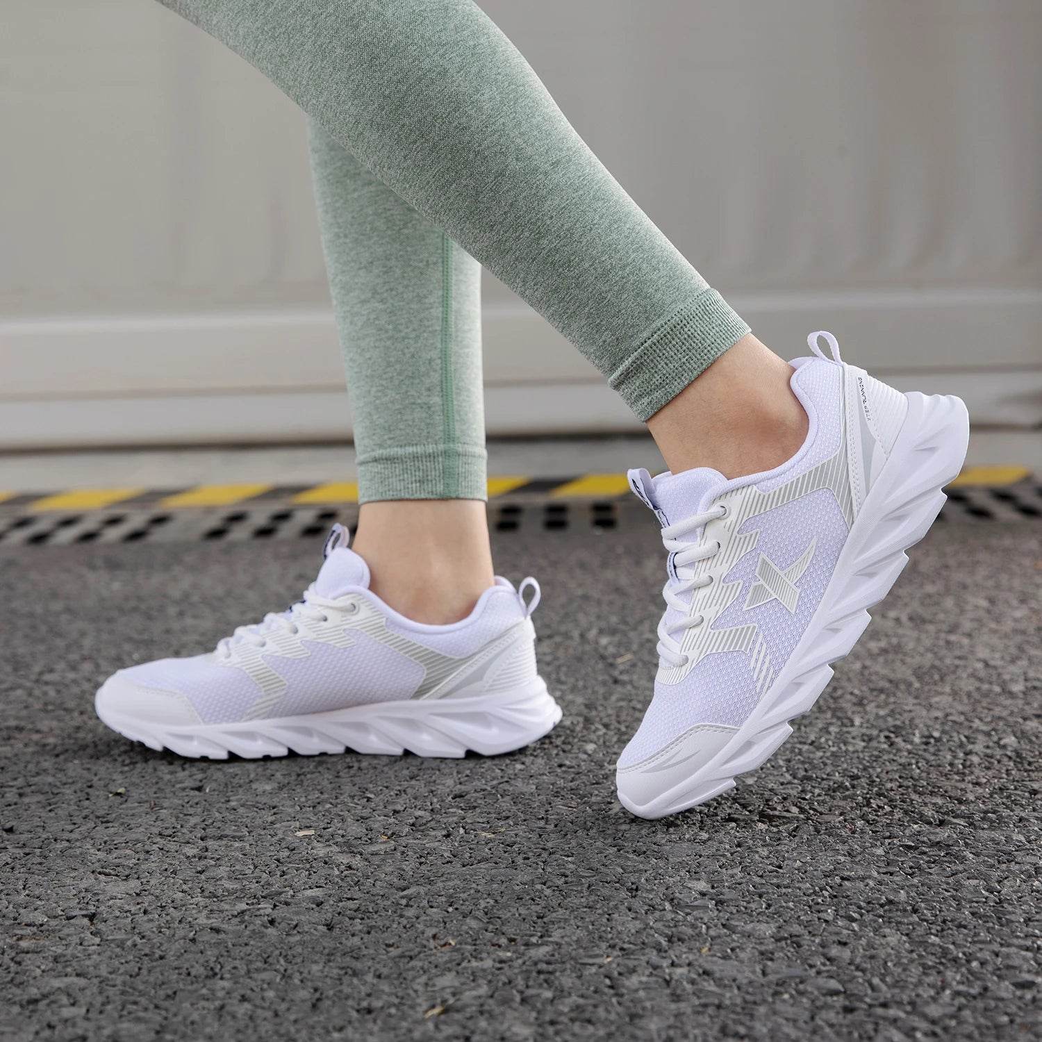 Lightweight Women's Running Shoes: Breathable Comfort for Your Best Run - Stylemein