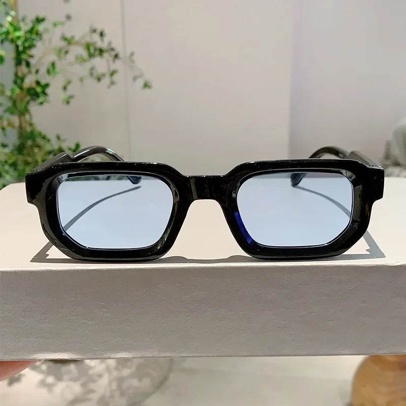 Stylemein - Vintage Rectangle Frame Sunglasses – Unisex Retro UV400 Eyewear for Fashion-Forward Men and Women