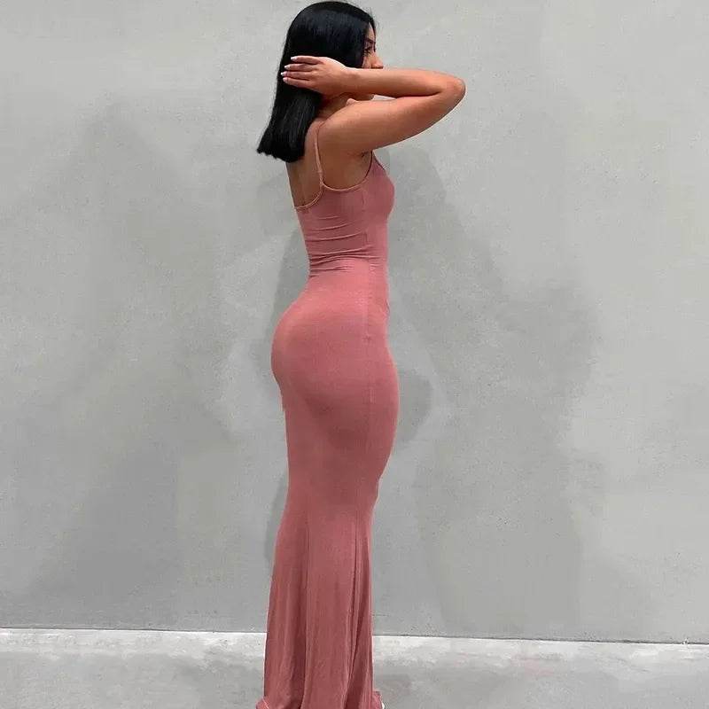 Inspired Sleeveless Backless Maxi Dress: Summer Sensation for Elegant Ladies - Stylemein
