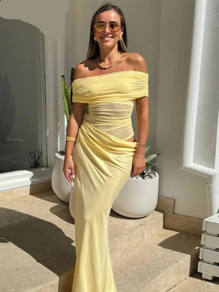 Irregular slash neck outfit

