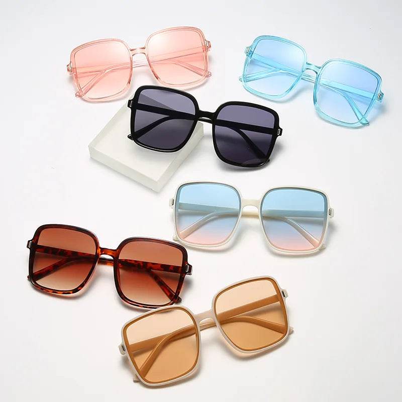 Stylemein - Vintage Oversized Square Sunglasses – Fashion Gradient Retro Eyewear for Women with UV Protection