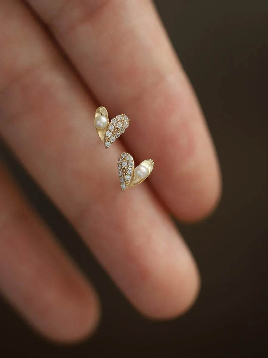 Stylemein - 925 Sterling Silver Four-Pointed Star Earrings – 14k Gold Plated Crystal Studs
