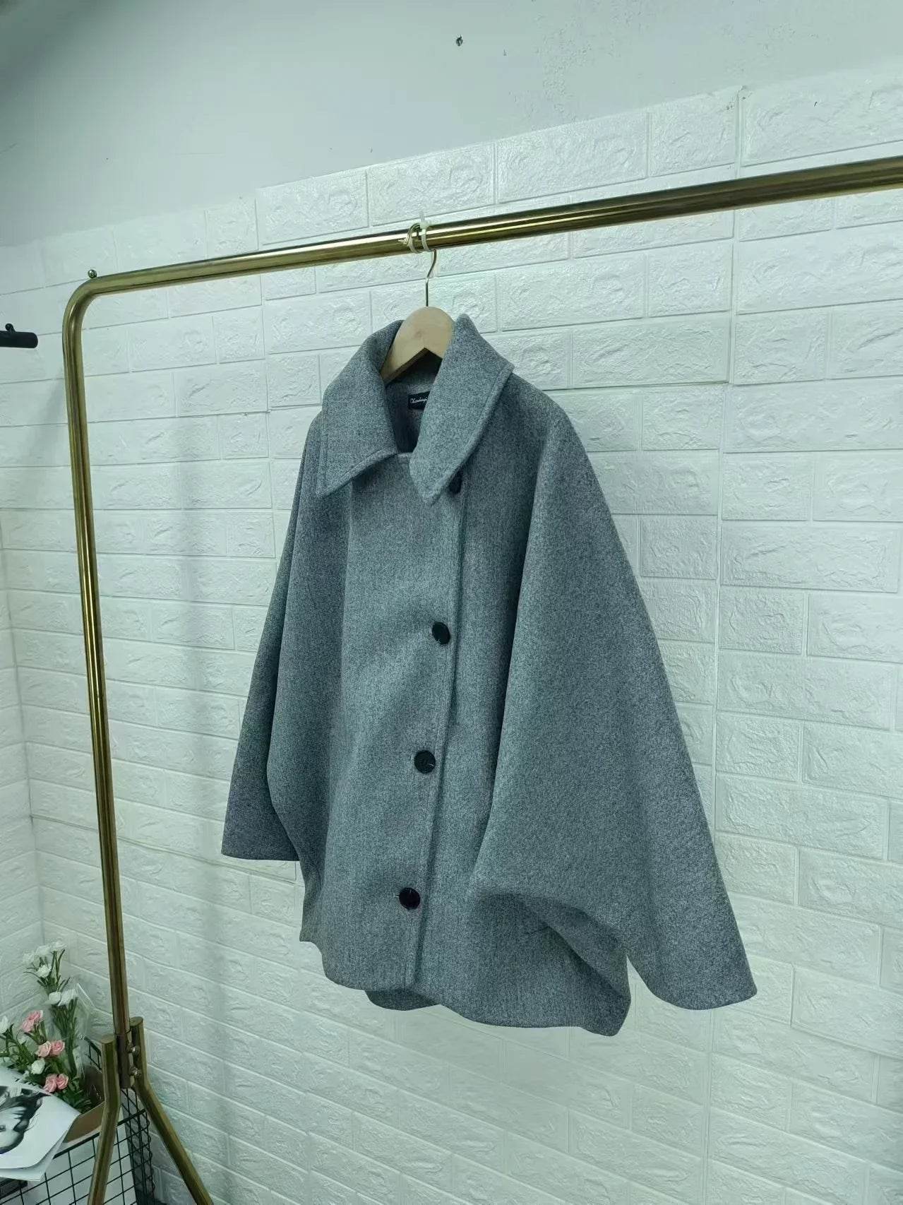 Chic Polo Neck Short Blended Coat: Winter's Essential Cloak Sleeve Top - Stylemein