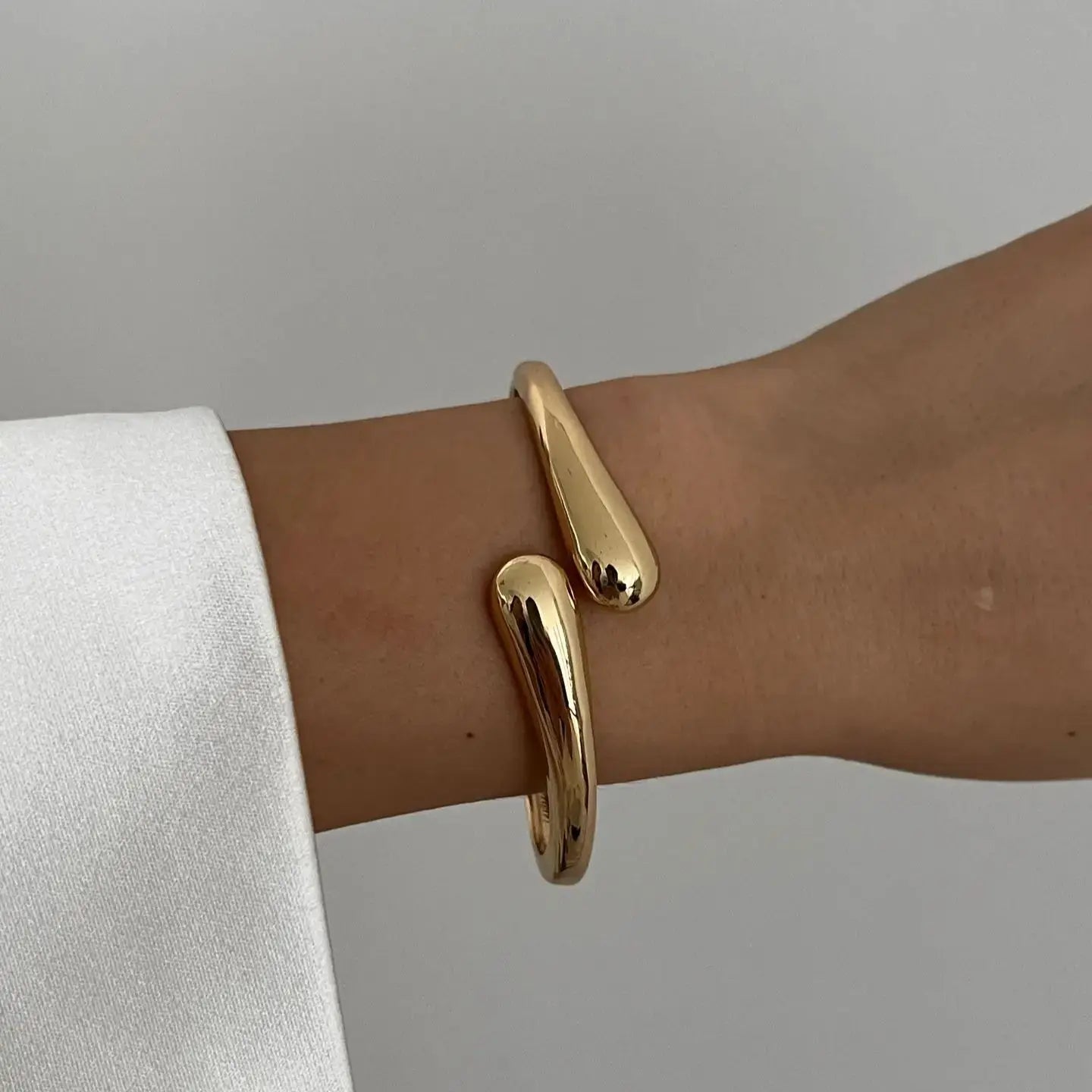 Vintage Metal Cuff Bangles – Geometric Punk Bracelets for Women & Men