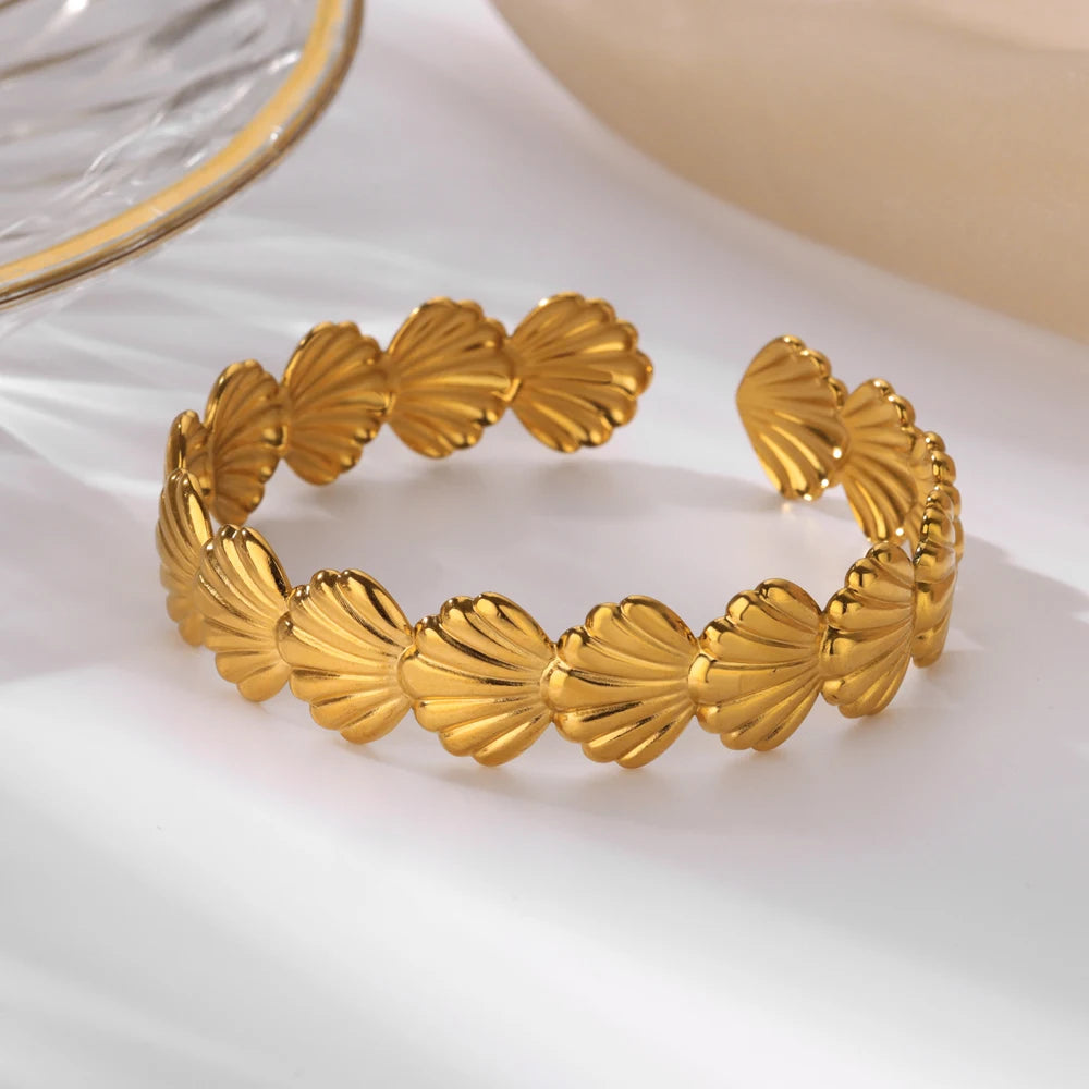 Chunky Gold Flower Cuff Bangle – Stainless Steel Wide Bracelet for Women