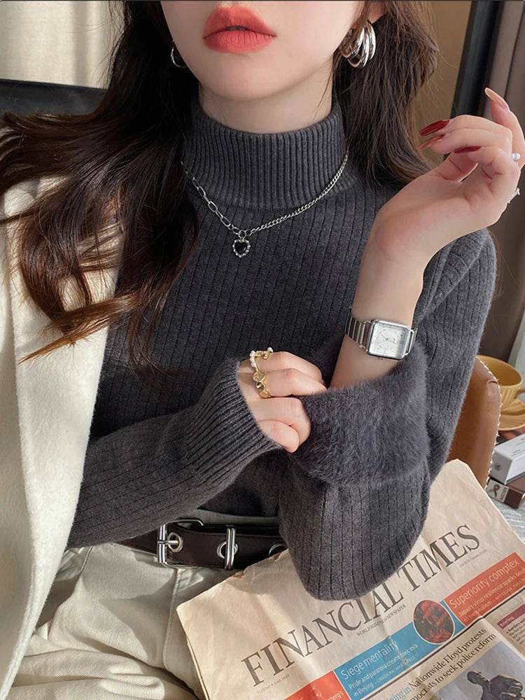 Velvet-Lined Thermal Turtleneck – Retro Red Knitted Winter Sweater - Stylemein