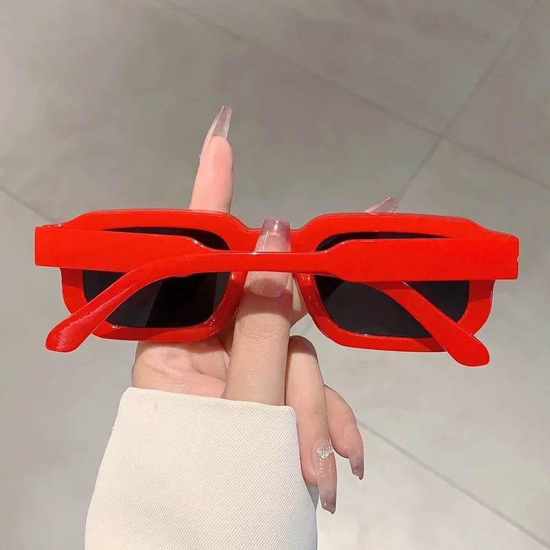 Stylemein - Vintage Rectangle Frame Sunglasses – Unisex Retro UV400 Eyewear for Fashion-Forward Men and Women