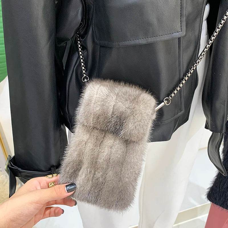 Luxurious Real Mink Fur Crossbody Bag: Winter Chic for Women - Stylemein