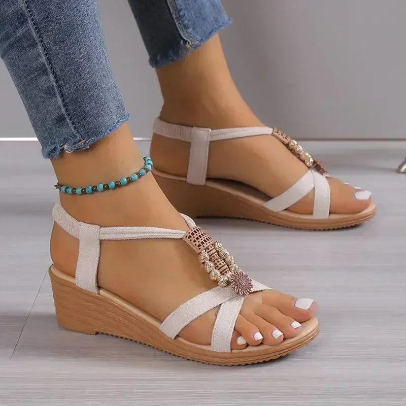 Low heel casual summer sandals


