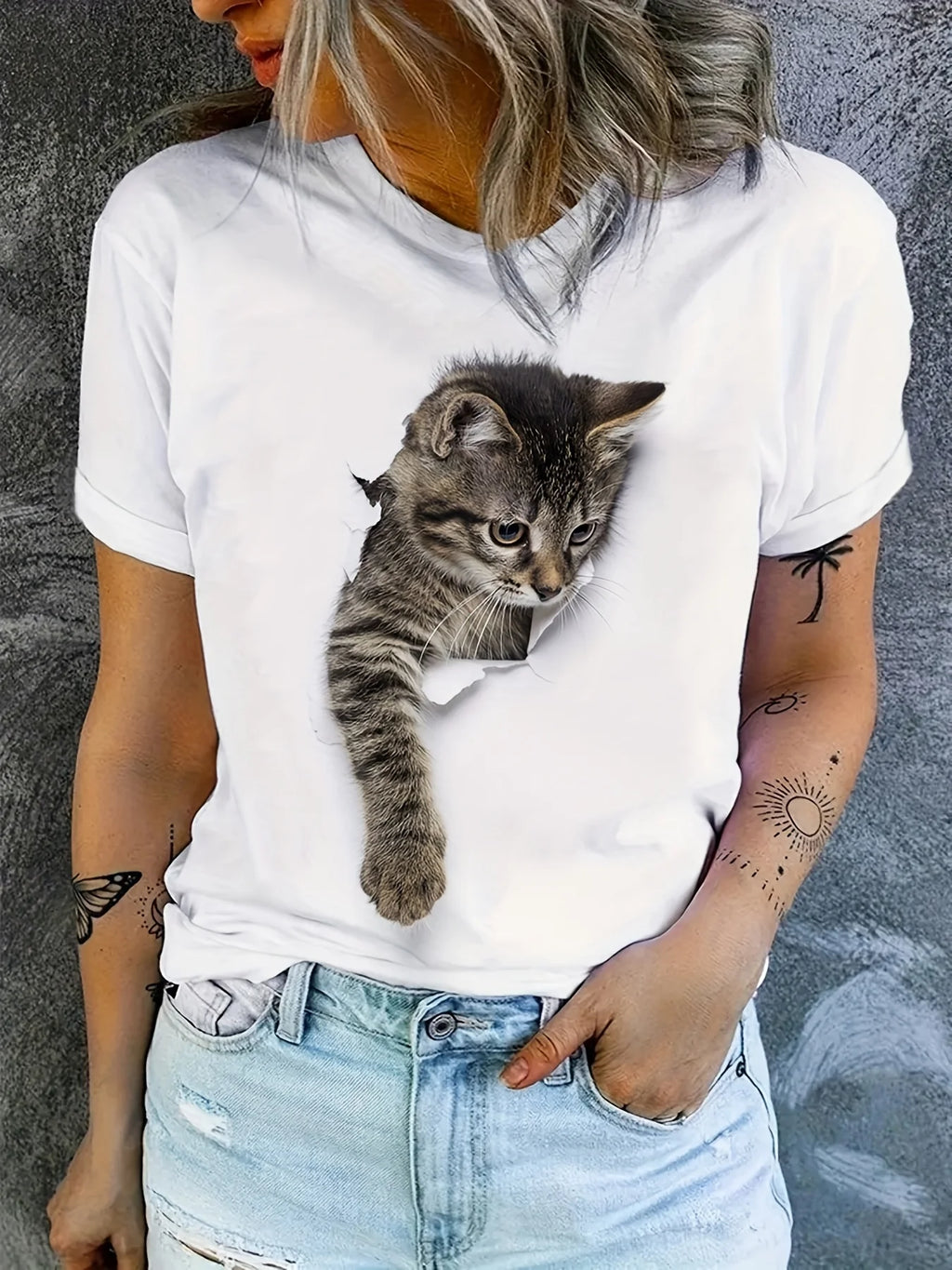 Women’s Cute Cat Print T-Shirt – Casual Everyday Short Sleeve Crew Neck Top