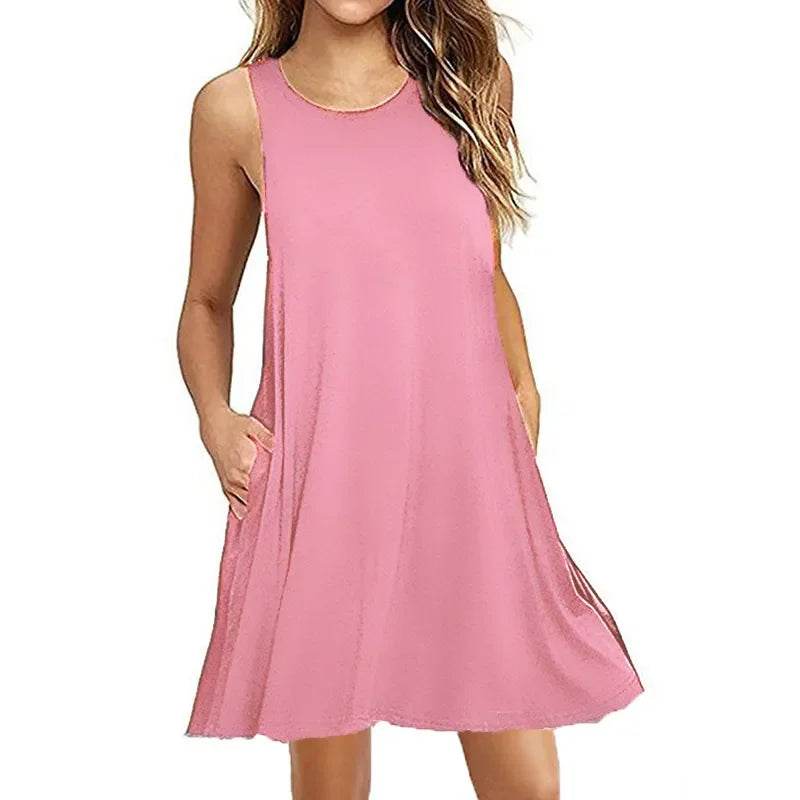 Summer Breeze: Women's Plus Size Swing T-Shirt Dress with Pockets - Your Stylish Beach Cover-Up - Stylemein