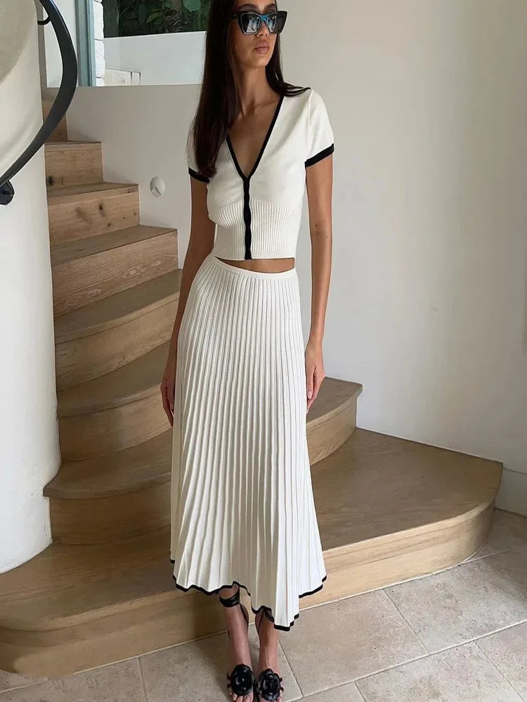 Women’s Summer White 2-Piece Skirt Set – Elegant Crop Top & Pleated Skirt