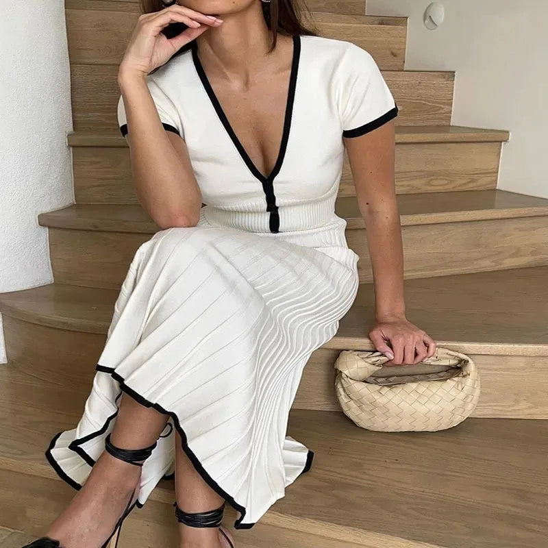 Women’s Summer White 2-Piece Skirt Set – Elegant Crop Top & Pleated Skirt