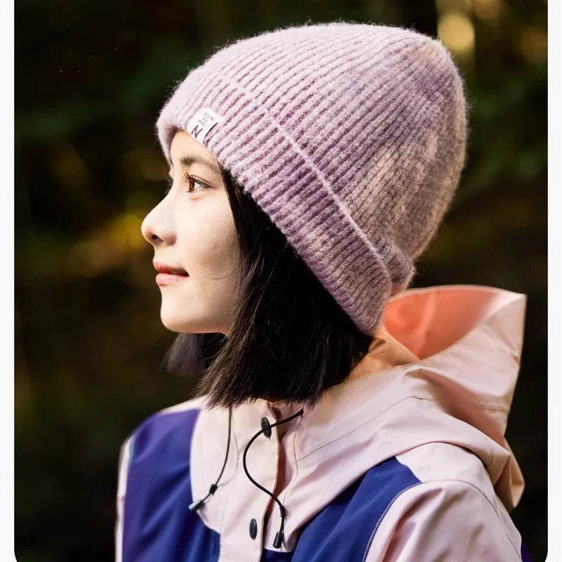Warm Winter Knitted Beanie with Flower Detail: Ideal for Hiking & Winter Adventures - Stylemein