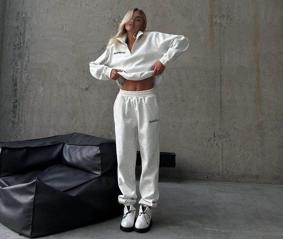 Cozy Autumn Oversized White Tracksuit: Effortless Two-Piece Cotton Sportswear - Stylemein
