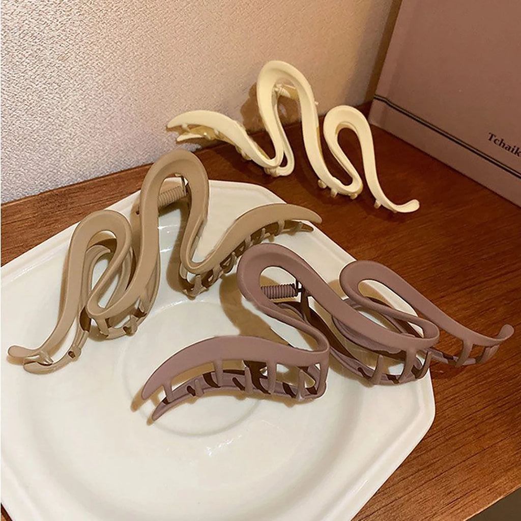 Women’s Acrylic Wave Hair Claw – Solid Color Fashion Clip