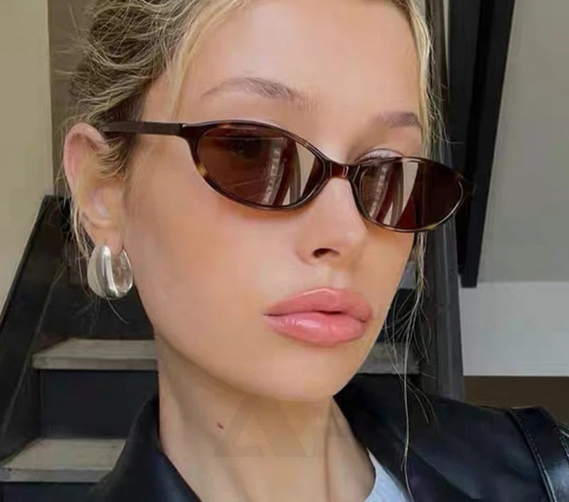 Women's Retro Leopard Print Oval Sunglasses – Small Frame Fashion Eyewear for Stylish Sun Protection
