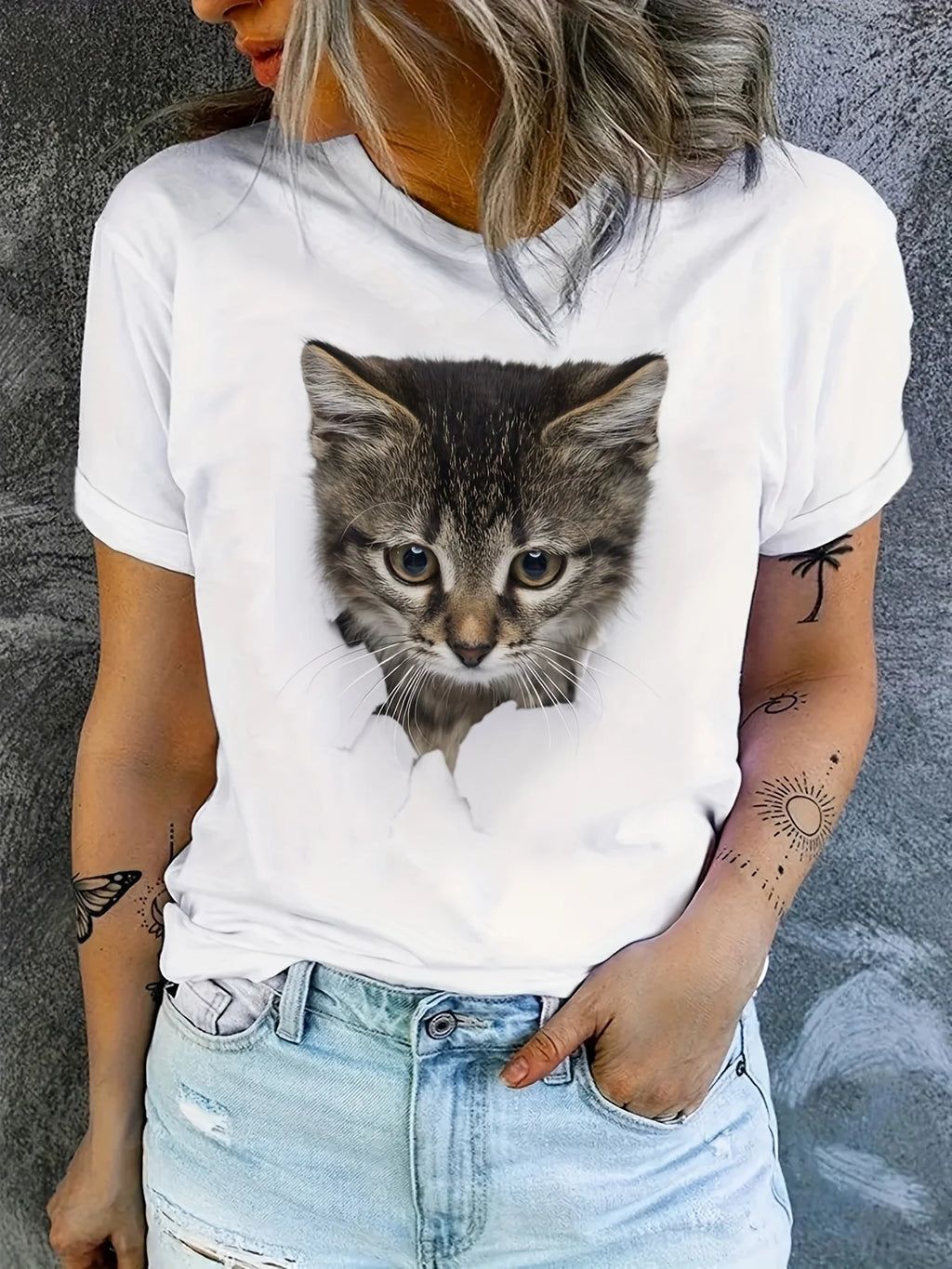 Women’s Cute Cat Print T-Shirt – Casual Everyday Short Sleeve Crew Neck Top