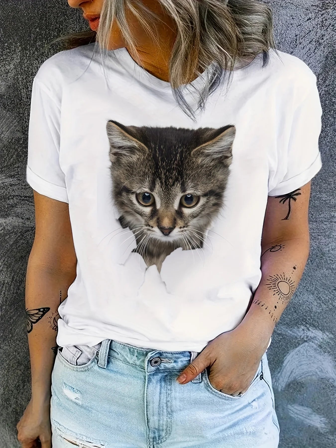 Women’s Cute Cat Print T-Shirt – Casual Everyday Short Sleeve Crew Neck Top
