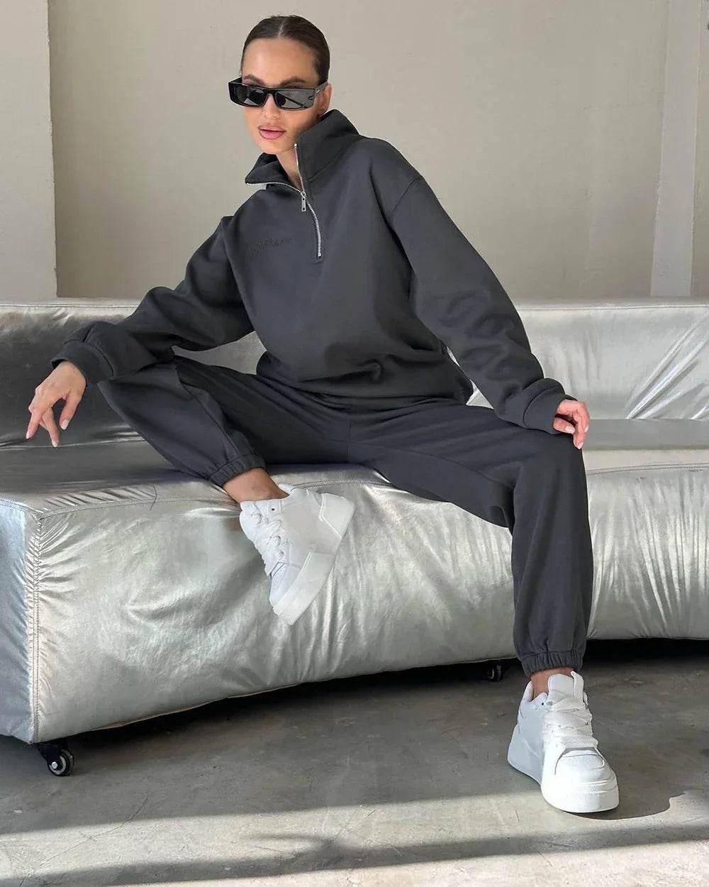 Cozy Autumn Oversized White Tracksuit: Effortless Two-Piece Cotton Sportswear - Stylemein