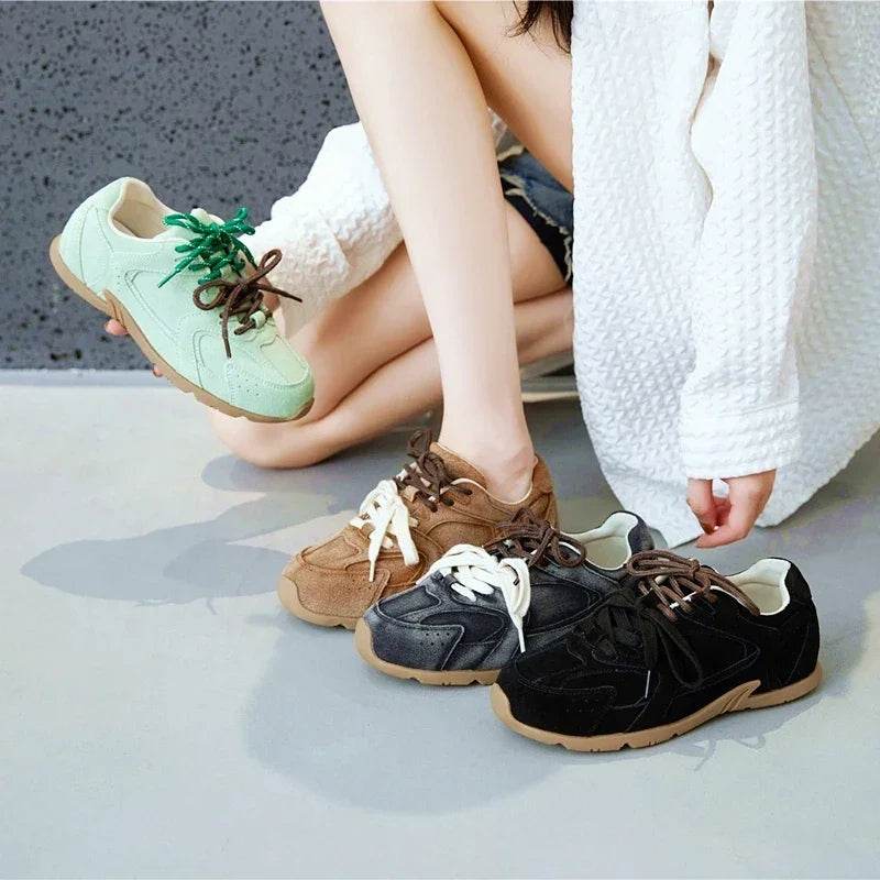 Retro German Trainers: Women's Genuine Leather Sneakers with Fur Trim - Stylemein