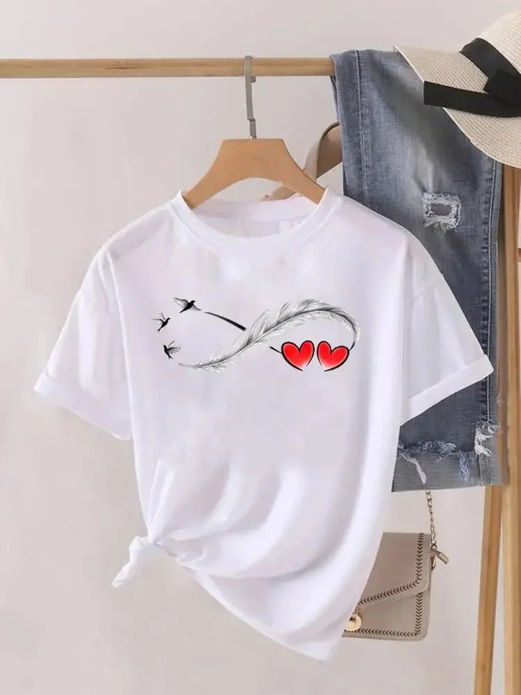 Love Heart Feather Graphic T-Shirt – Casual Short Sleeve Fashion Tee