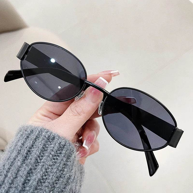 Stylemein - Retro Oval Metal Frame Sunglasses – Classic Unisex UV400 Eyewear for Outdoor Style and Sun Protection