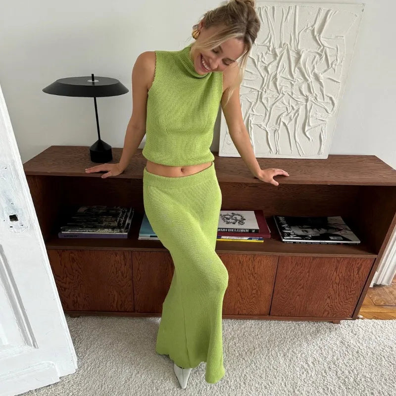 Minimalist fall outfit women

