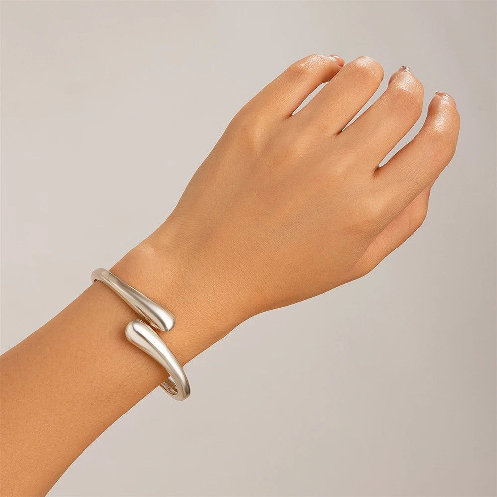 Chunky Twisted Waterdrop Cuff – Gold & Silver Wide Metal Bracelet