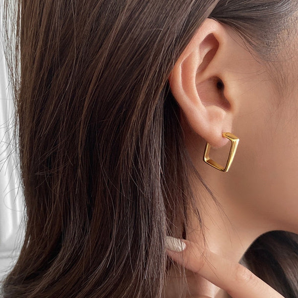 2023 Glod Plated Shiny Letter B Dangle Bvla Earrings Womens Statement  Jewellery With MicroSet Rhinestones J230529 From Us_missouri, $4.92 |  DHgate.Com