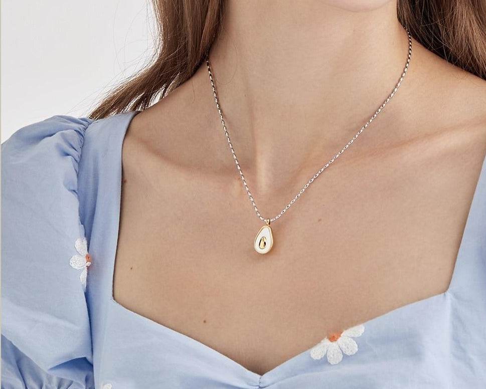 Stylemein - Pendant Necklace | Small Pendant Necklace - Stylemein